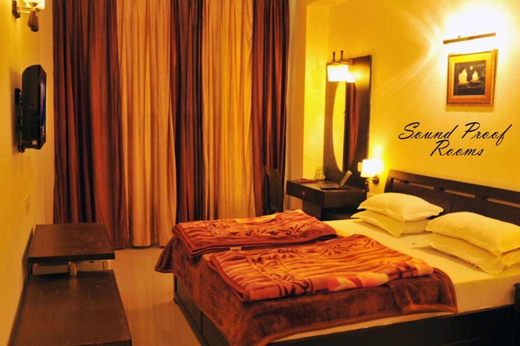 Hotel Hong Kong Inn Amritsar Extérieur photo