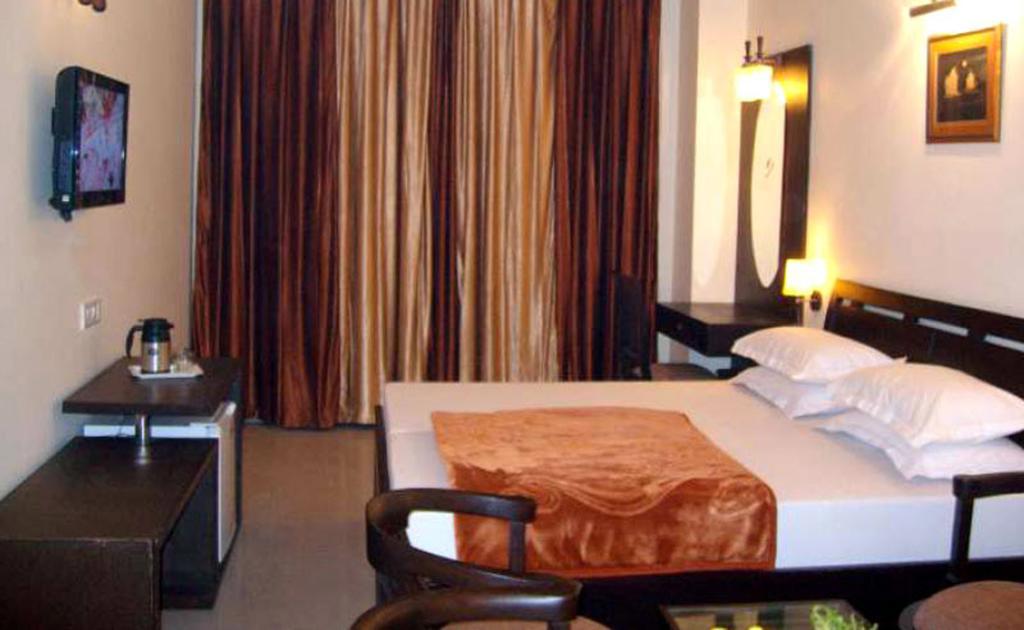 Hotel Hong Kong Inn Amritsar Chambre photo