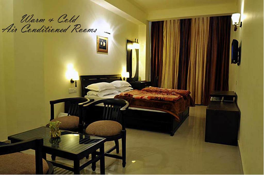 Hotel Hong Kong Inn Amritsar Chambre photo