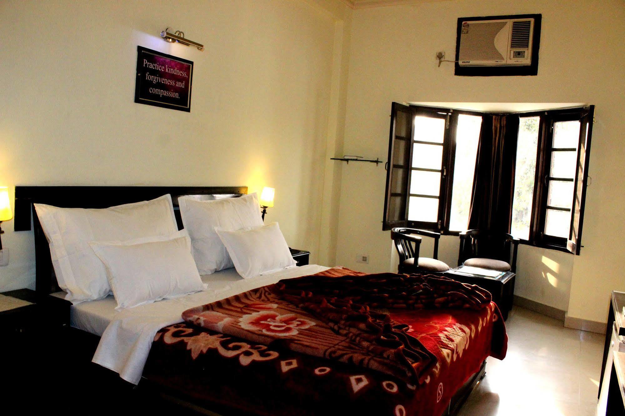 Hotel Hong Kong Inn Amritsar Extérieur photo