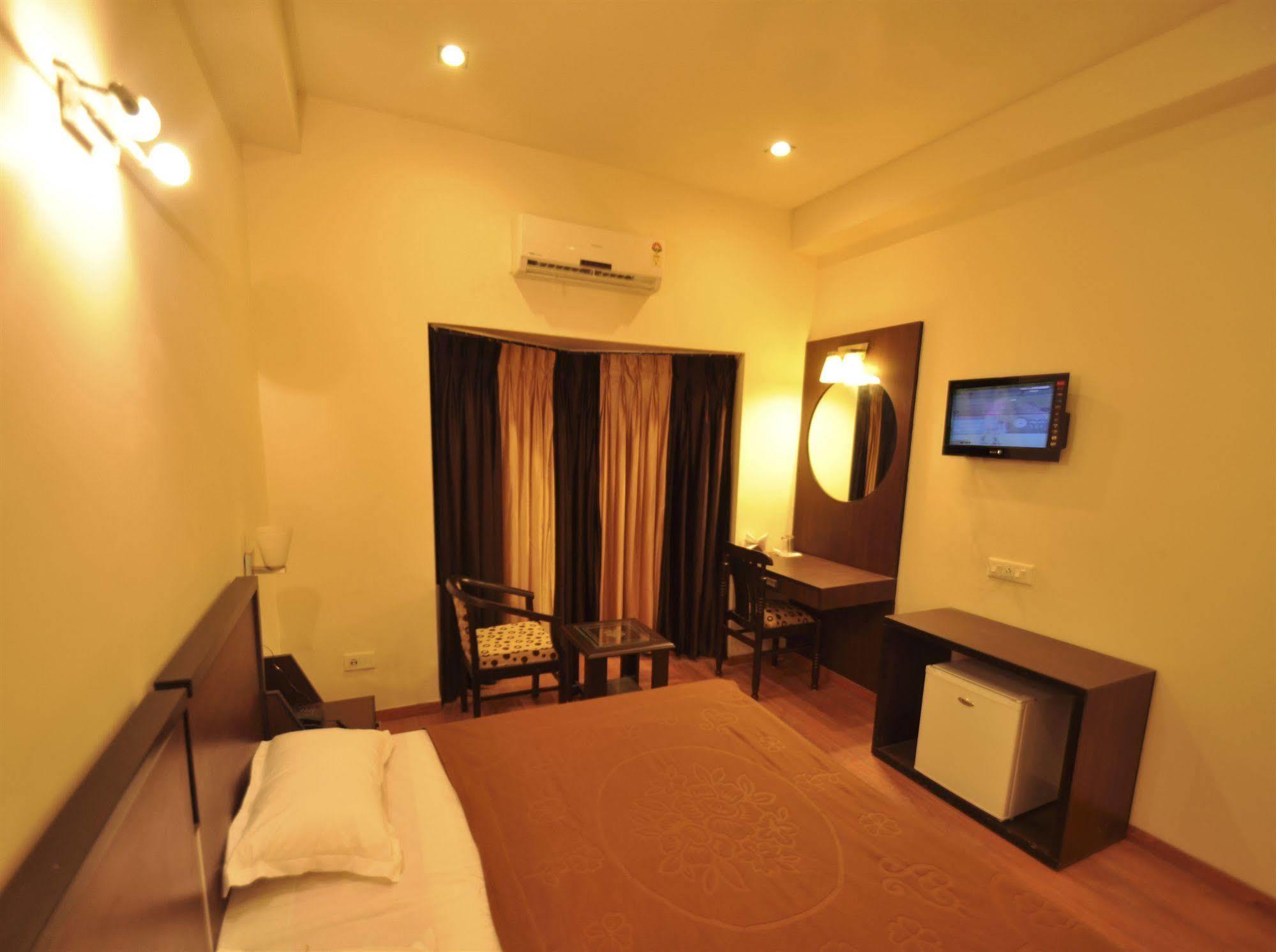 Hotel Hong Kong Inn Amritsar Extérieur photo