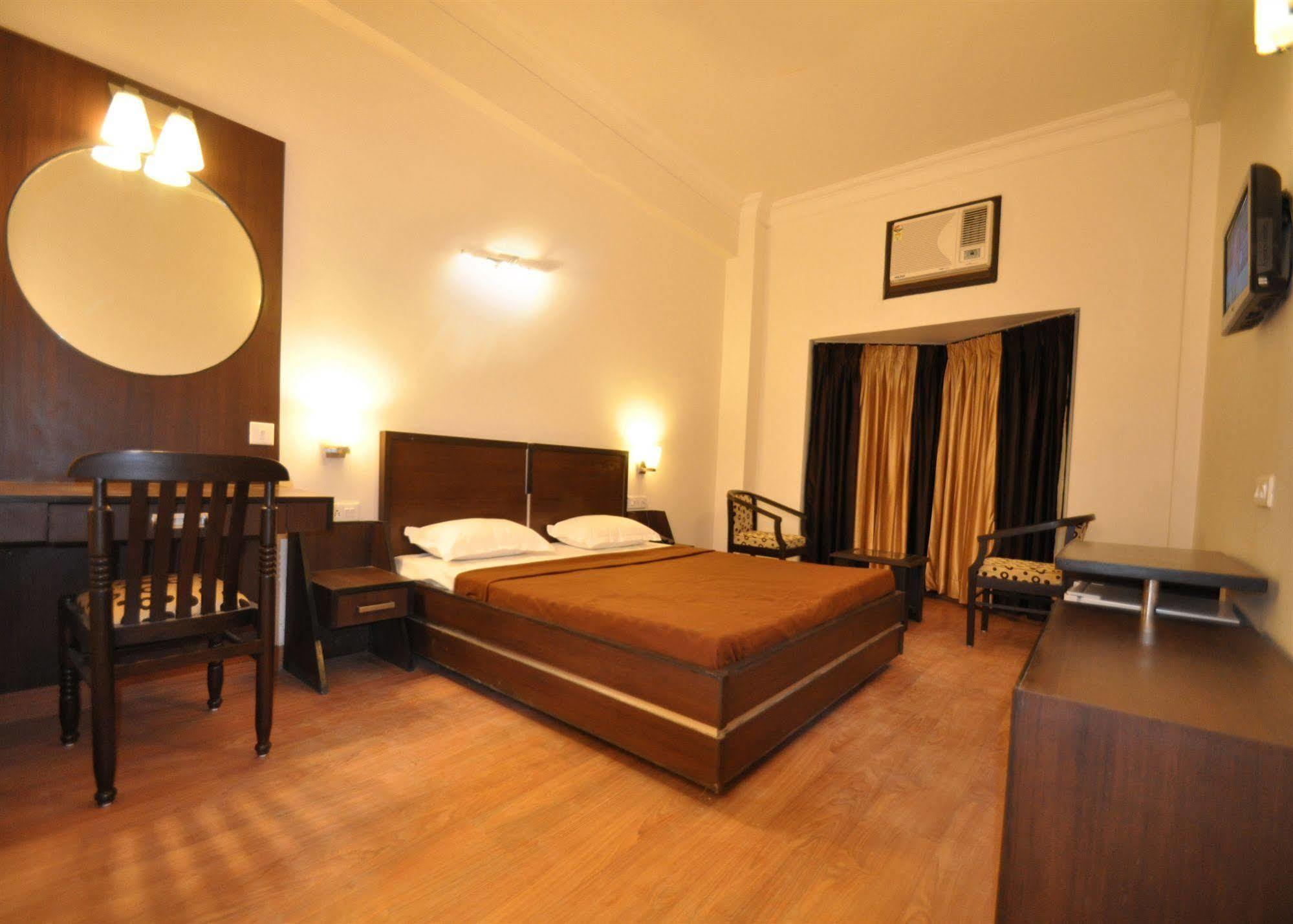 Hotel Hong Kong Inn Amritsar Extérieur photo