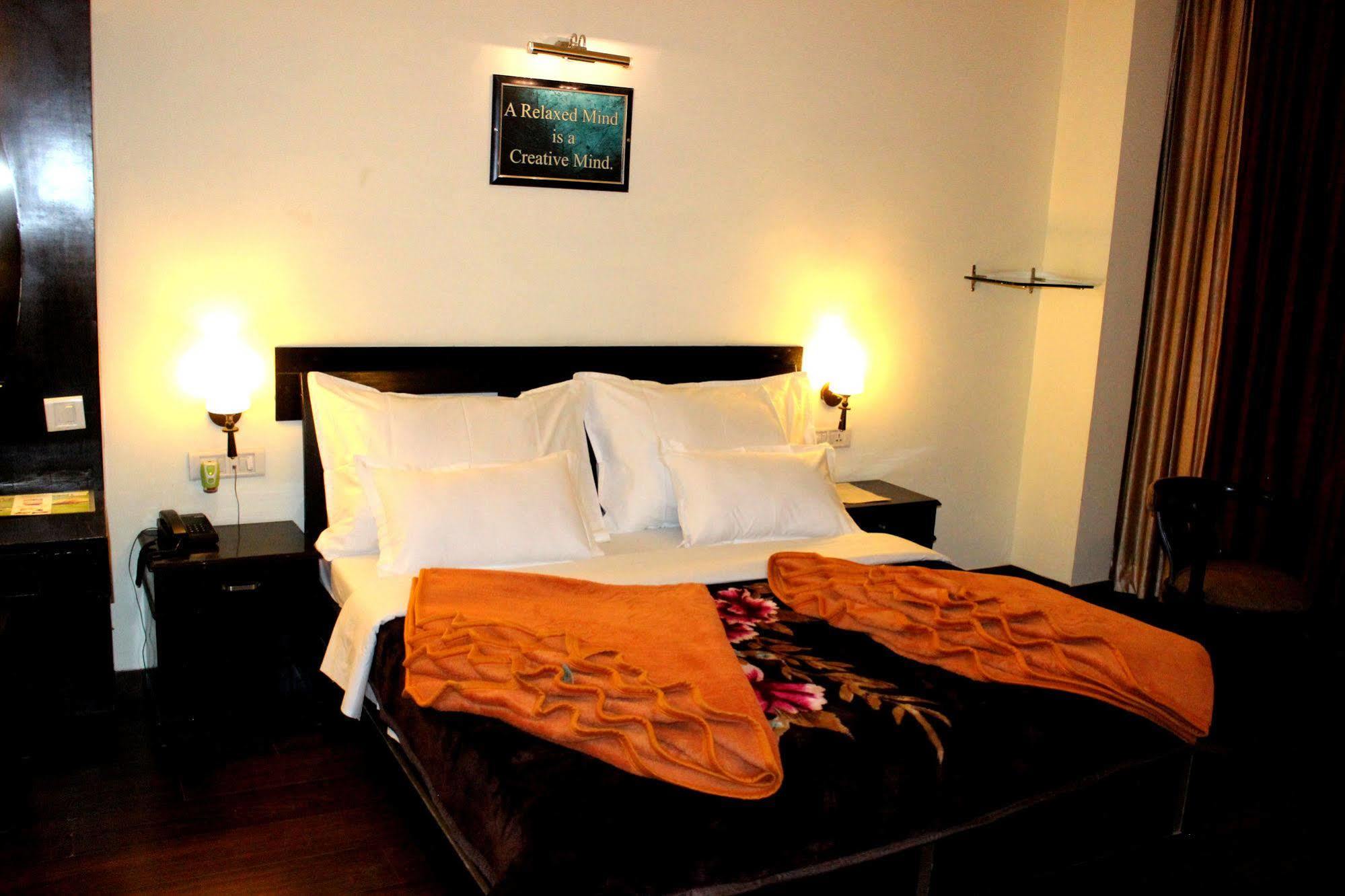 Hotel Hong Kong Inn Amritsar Extérieur photo