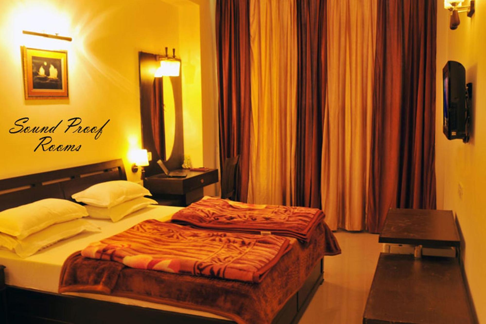 Hotel Hong Kong Inn Amritsar Extérieur photo